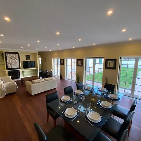别墅 Spacious Ground-floor With Private & Heated Pool *