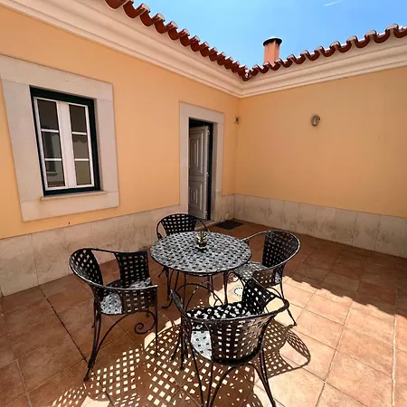 Spacious Ground-floor With Private & Heated Pool São Martinho do Porto