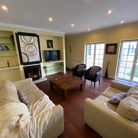 别墅 Spacious Ground-floor With Private & Heated Pool