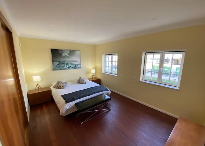 Villa Spacious Ground-floor With Private & Heated Pool São Martinho do Porto