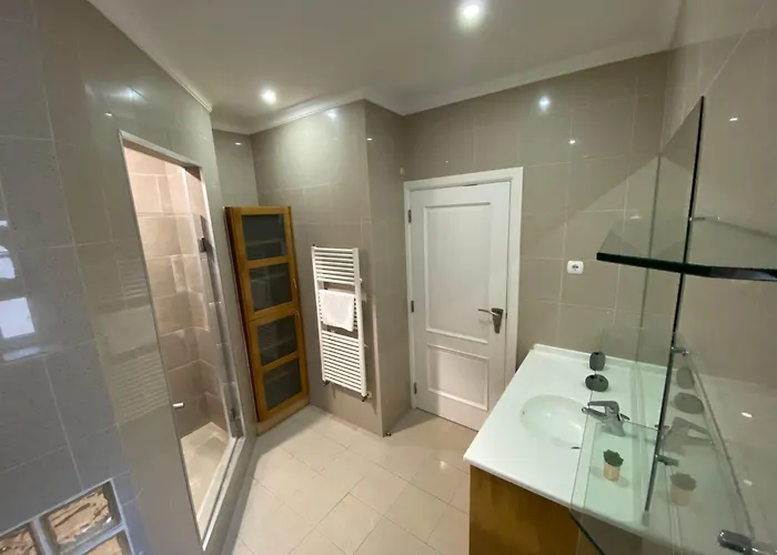 Villa Spacious Ground-floor With Private & Heated Pool São Martinho do Porto