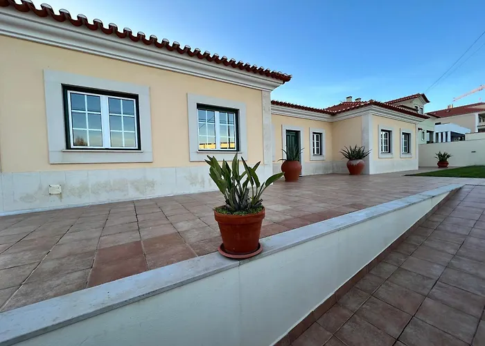 Spacious Ground-floor With Private & Heated Pool