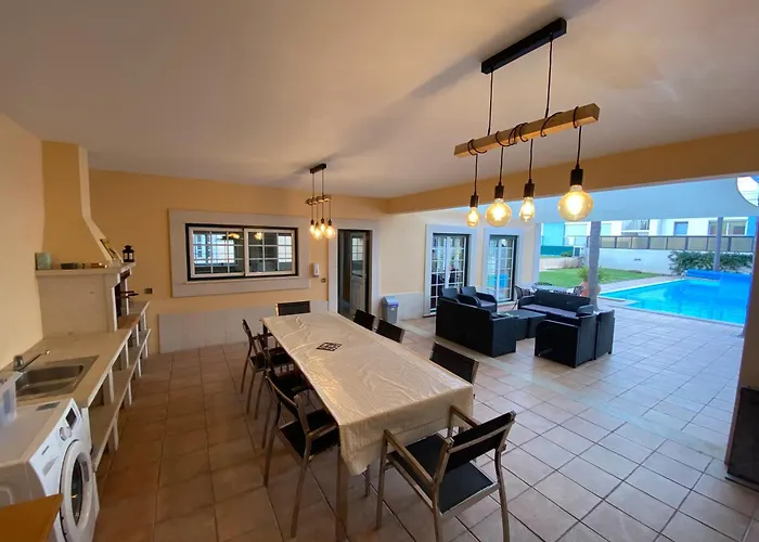 Villa Spacious Ground-floor With Private & Heated Pool