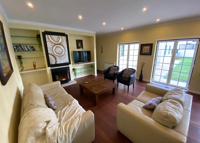 Villa Spacious Ground-floor With Private & Heated Pool